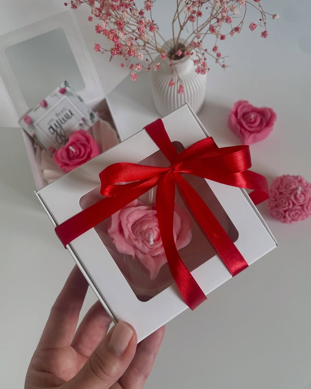 Свеча Роза-сердце в подарочной упаковке